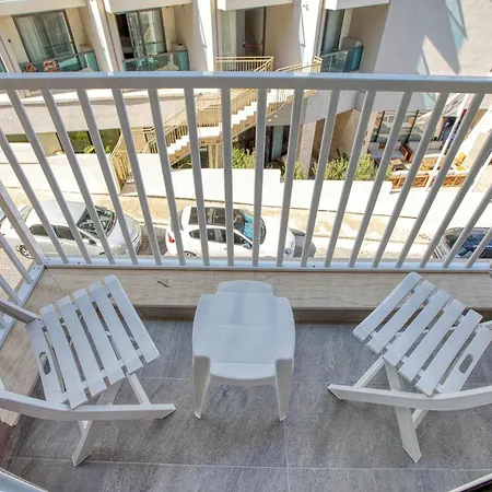 Seafront Opposite With Wifi & Ac In Qawra By 360 Estates *