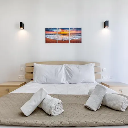 Seafront Opposite With Wifi & Ac In Qawra By 360 Estates