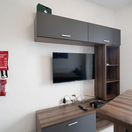 Seafront Opposite With Wifi & Ac In Qawra By 360 Estates * 세인트폴스베이