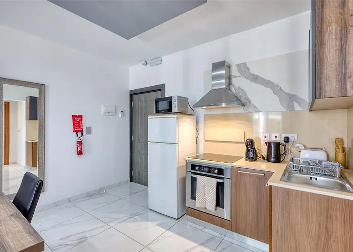 Seafront Opposite With Wifi & Ac In Qawra By 360 Estates *