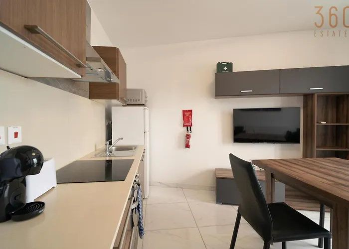 Seafront Opposite With Wifi & Ac In Qawra By 360 Estates * St. Paul's Bay