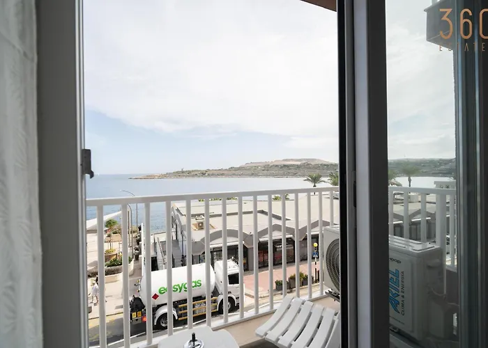 Seafront Opposite With Wifi & Ac In Qawra By 360 Estates